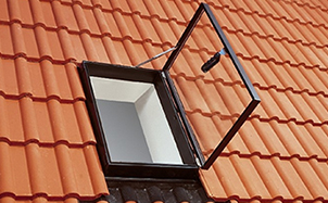 Окно-люк для неотапливаемых помещений VELUX GVT 0059, 540*830 мм